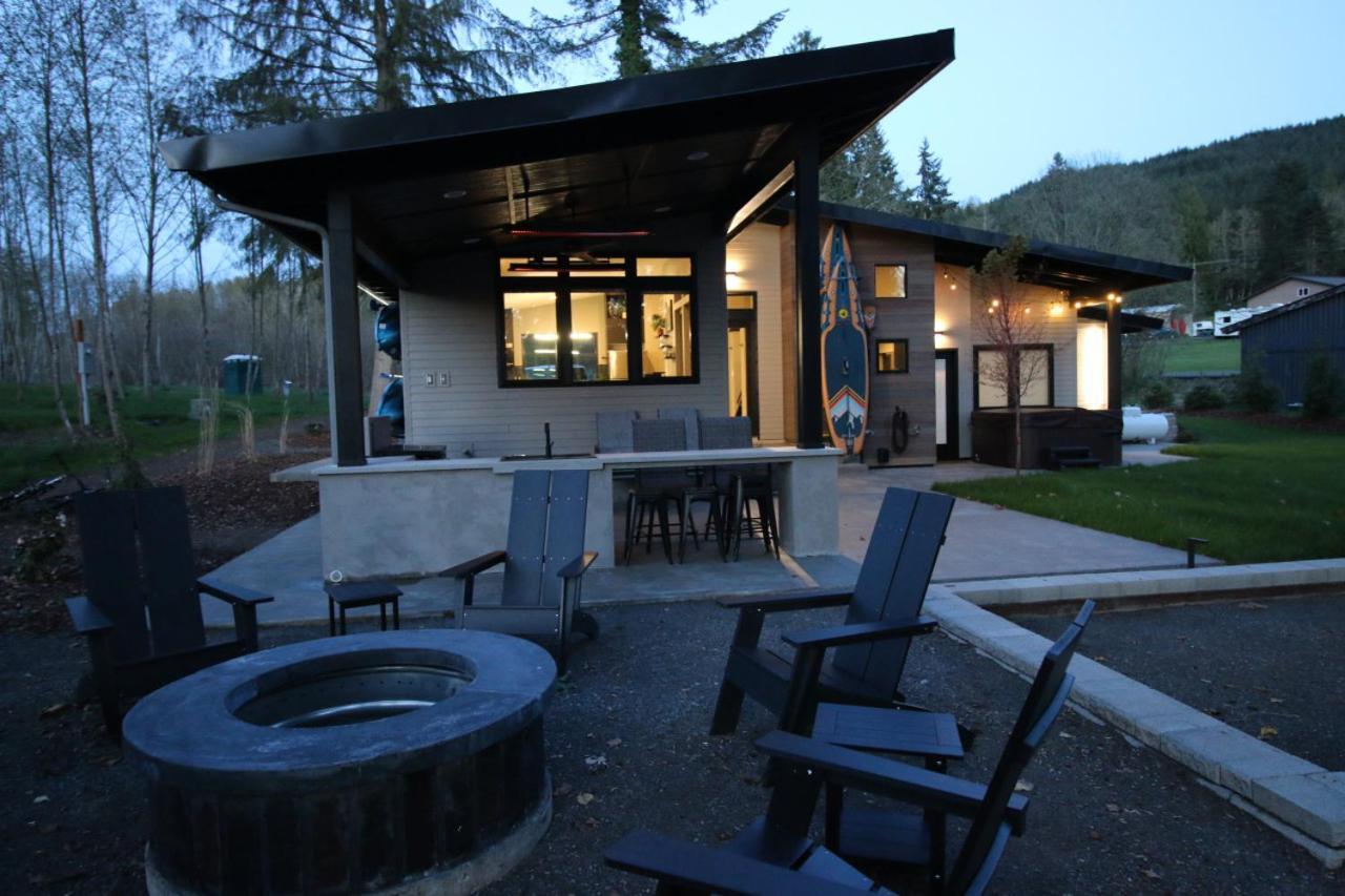 Luxe Lake Cabin Hot Tub Grill Firepit Ev Charger Onalaska Zewnętrze zdjęcie