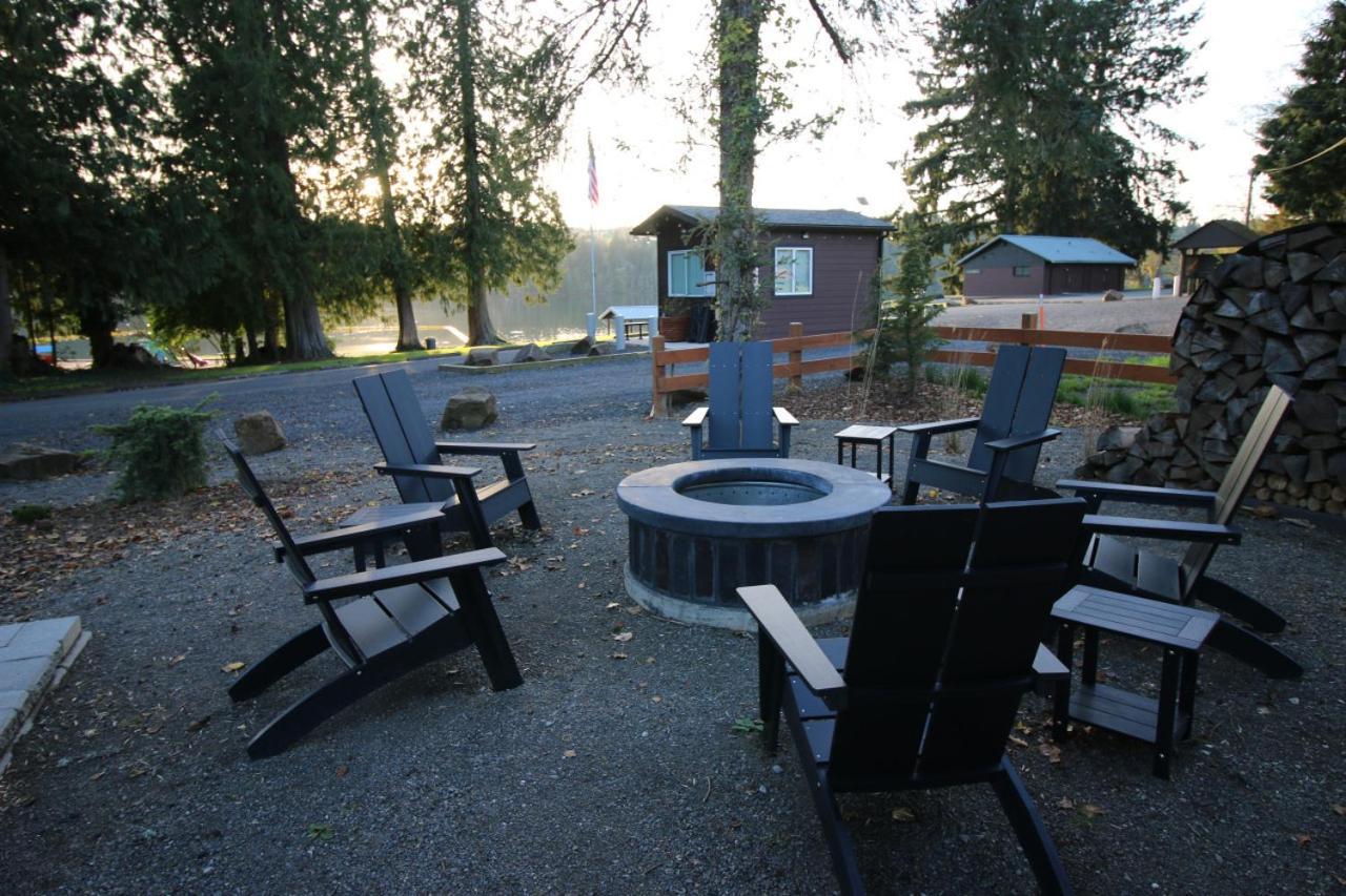 Luxe Lake Cabin Hot Tub Grill Firepit Ev Charger Onalaska Zewnętrze zdjęcie